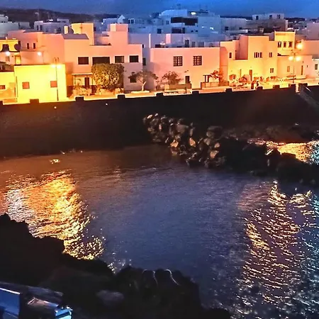 Casa Costa Jameos - Frente Al Mar Con Vistas Al Oceano